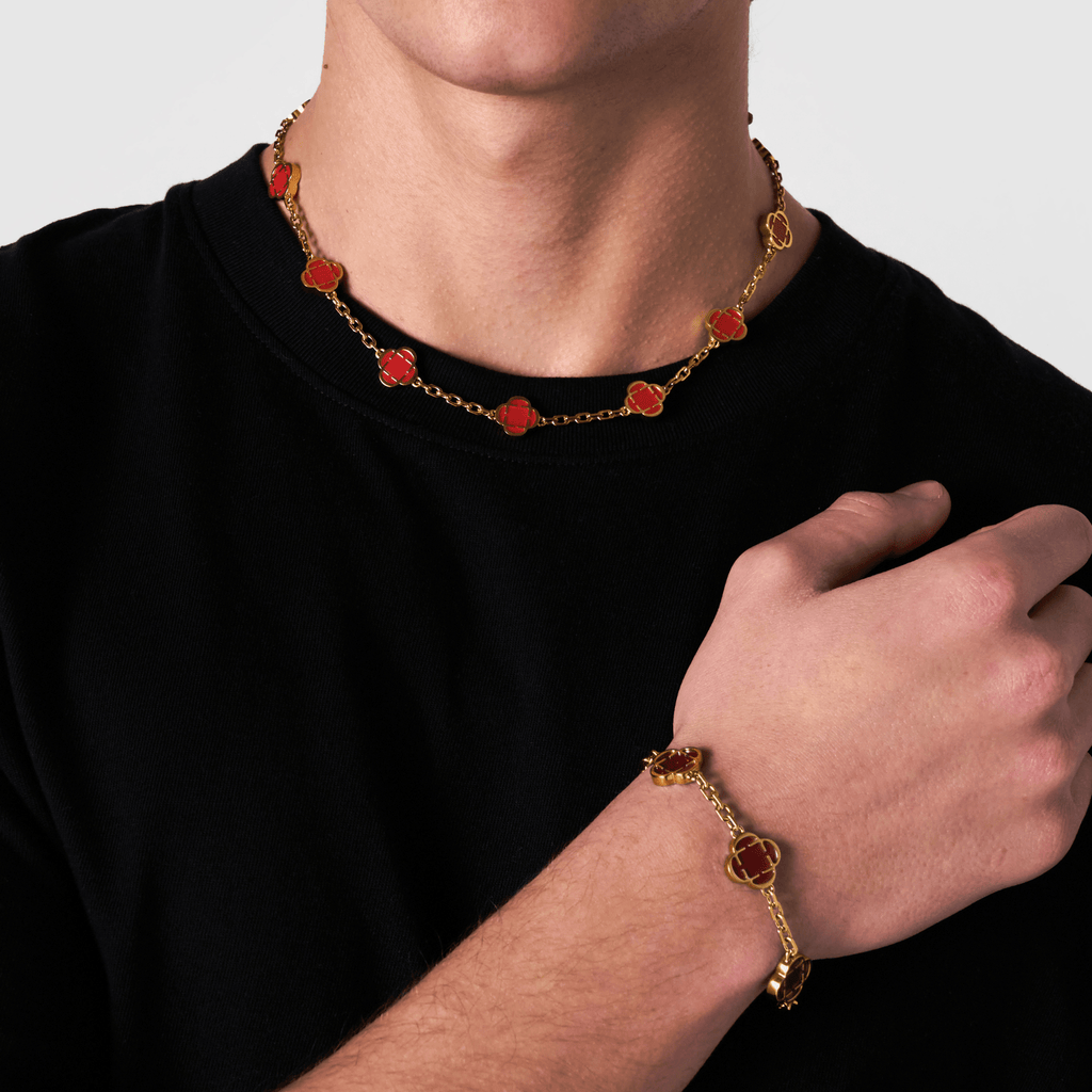 Light Red Clover Stone Necklace (Gold)